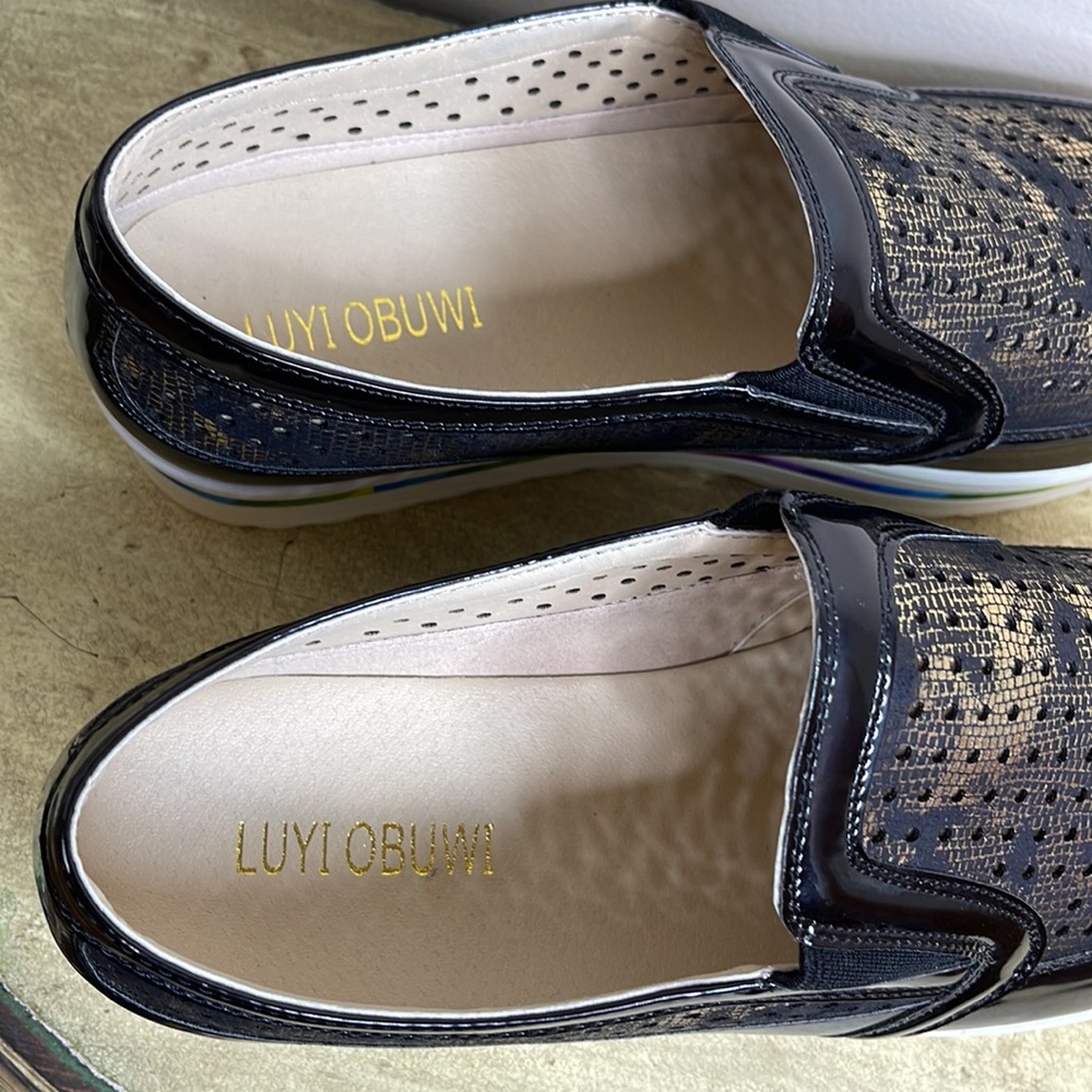 🏷️🏷️ Bundle 2/$12 or 3/$15🏷️🏷️ Luyi Obuwi Slip On Platform Shoe with Rainbow - Picture 12 of 12